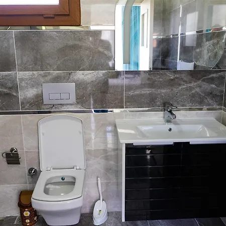Oludeniz - 4+1 Muhafazakar Ovacık