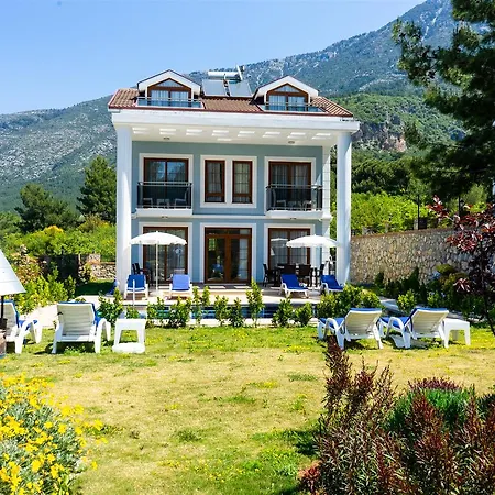 Oludeniz - 4+1 Muhafazakar Vila *
